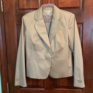 Worthington Women’s Beige Suit Jacket / Blazer